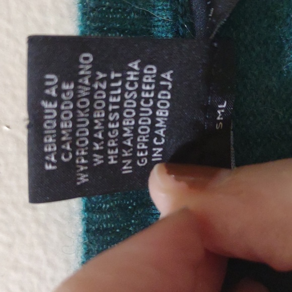 Tahari Cashmere pullover sweatshirt - Picture 4 of 5